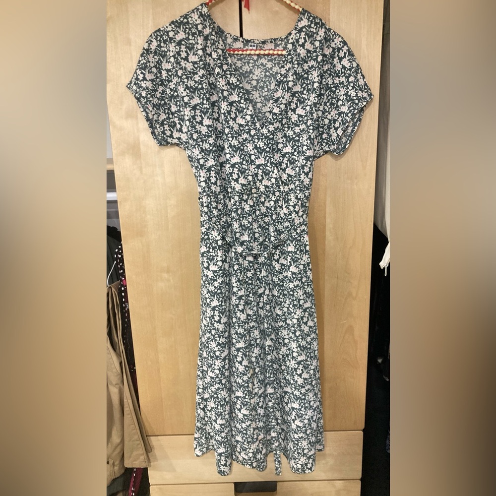 UNIQLO dress size small